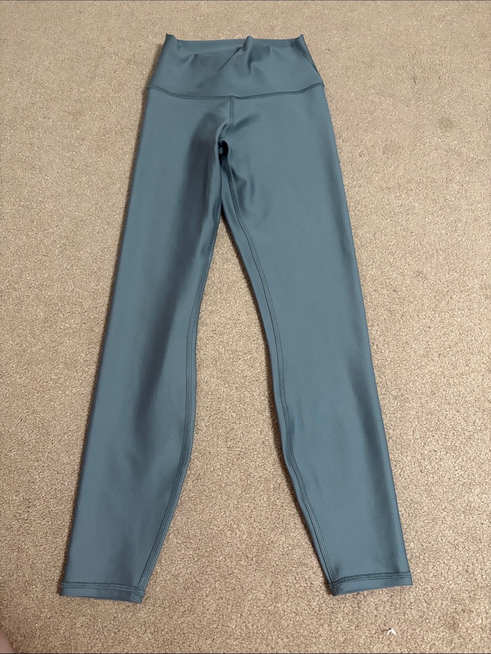 Alo Airlift Legging 7/8 in Light Gray - EXCELLENT CONDITION